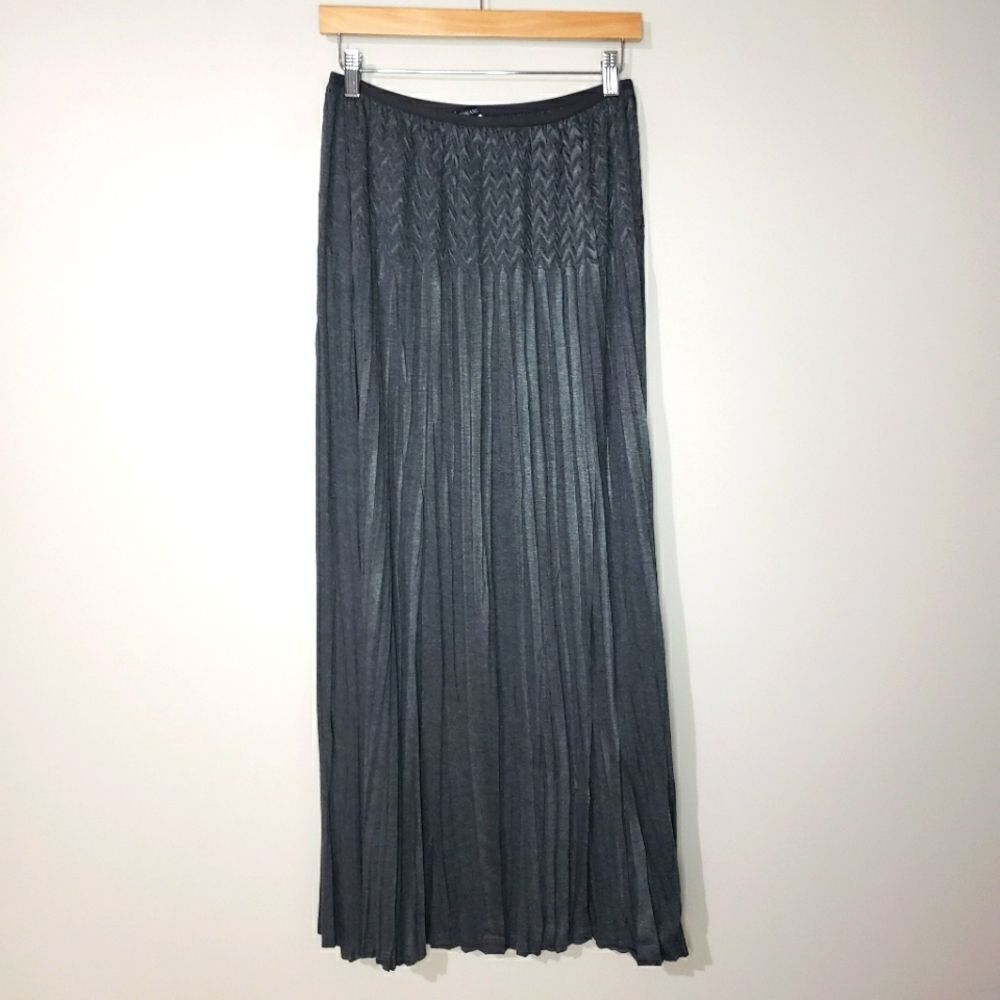 Komaron Medium Grey Textured Pleated Maxi Skirt with Front Slit